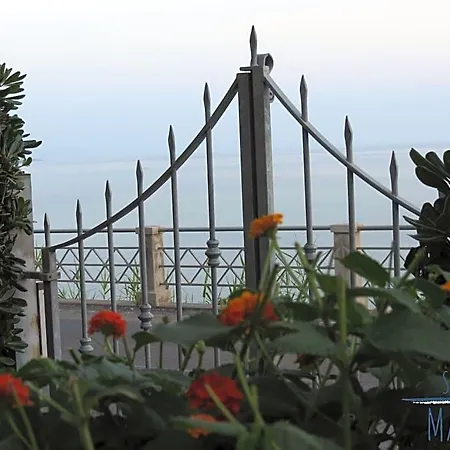 Sul Mare Bed and Breakfast